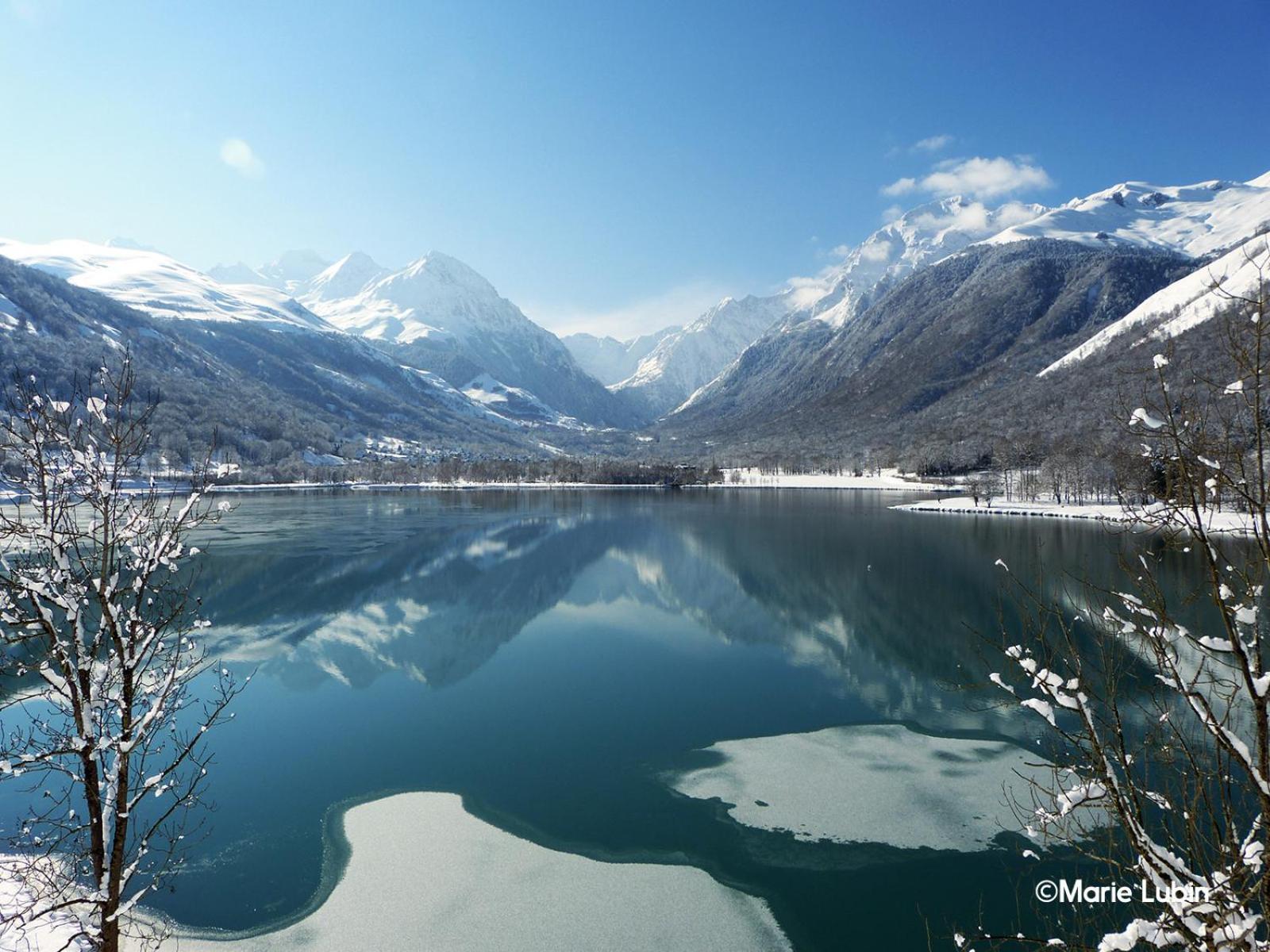Appartement pour 8 personnes au pied des montagnes Génos Extérieur photo